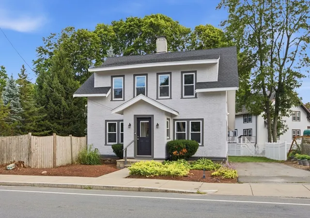 1st image of 1174 Franklin St, Stoneham, MA 02180 | MLS# 73560329