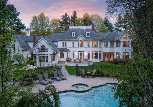 41st image of 5 Hamlins Crossing, Dover, MA 02030 | MLS# 73523690