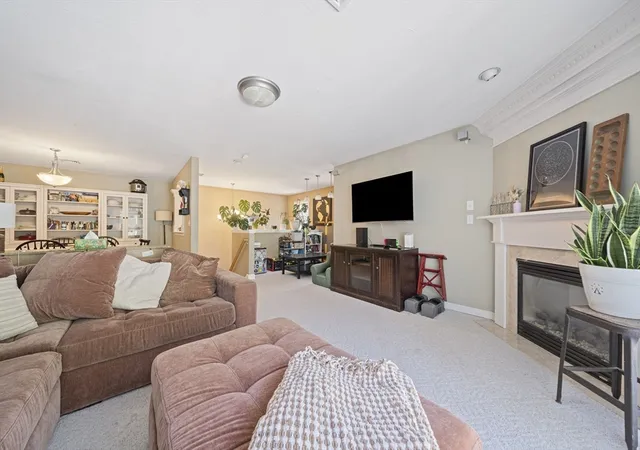 Listing Photo 4 - Condo for sale in building located at 222 Tamarack Ln, Abington, MA 02351 - Unit #222