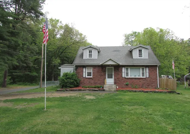 1st image of 10 Bartlett St, South Hadley, MA 01075 | MLS# 73538807
