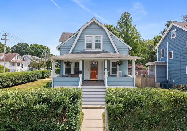 Photo 2 of Sale Pending at 39 Holmes St, Braintree, MA 02184 | MLS# 73562121 | Listing updated on 2026-09-17
