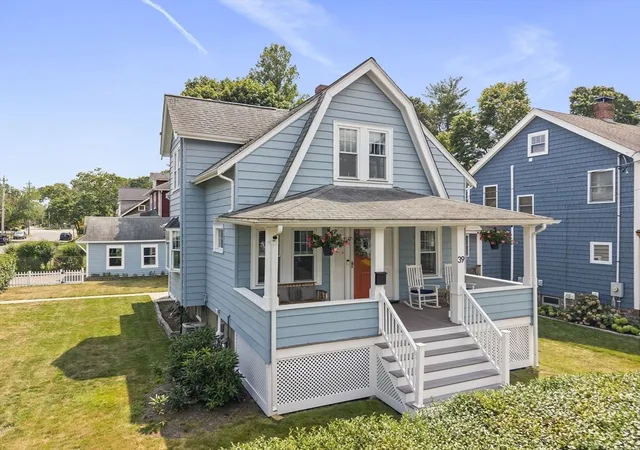 Photo 3 of Sale Pending at 39 Holmes St, Braintree, MA 02184 | MLS# 73562121 | Listing updated on 2026-09-17
