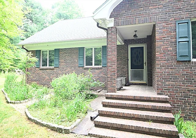 2nd image of 113 Summer St, North Easton, MA 02356 | MLS# 73538149