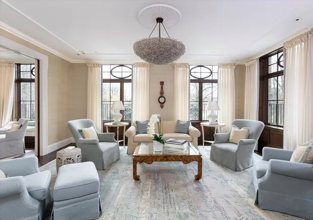 1st image of 250 Boylston St #2, Boston, MA 02116 | MLS# 73489081