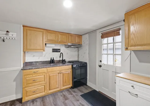 2nd image of 17 Andover St #2, Georgetown, MA 01833 | MLS# 73556206