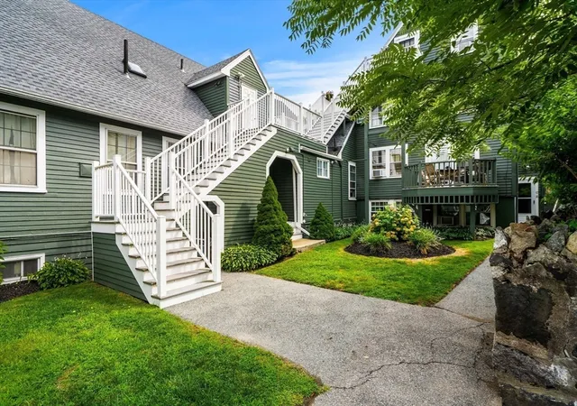 Photo 3 of Sale Pending at 8 Franklin St #19, Marblehead, MA 01945 | MLS# 73565065 | Listing updated on 2026-09-02