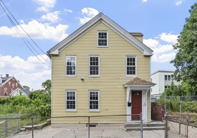 1st image of 52 Auburn St, Lowell, MA 01852 | MLS# 73538366