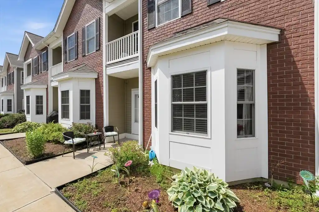 Listing Photo 2 - Condo for sale in 22 Hamel Wy located at 22 Hamel Wy, Haverhill, MA 01835 - Unit #22