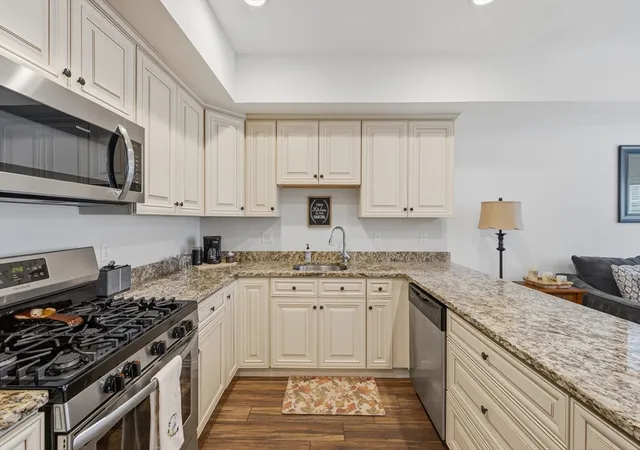 Listing Photo 5 - Condo for sale in building located at 22 Hamel Wy, Haverhill, MA 01835 - Unit #22