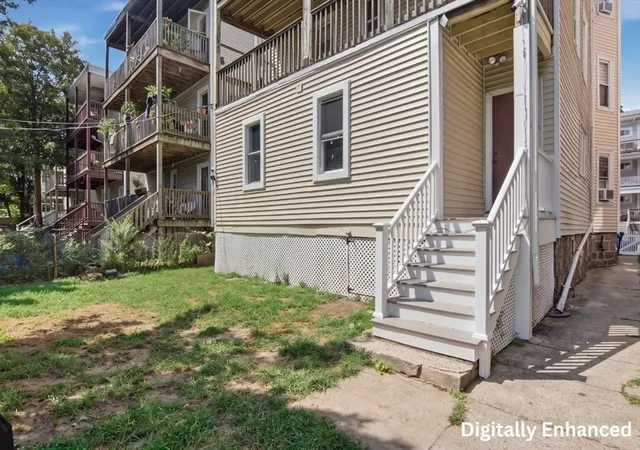 Listing Photo 2 - Condo for sale in building located at 33 King St, Boston, MA 02122 - Unit #3