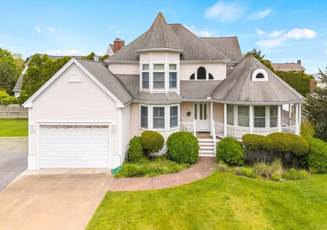 Photo 2 of Single family home for sale at 276 Shore St, Falmouth, MA 02540 | MLS# 73473359 | Listing updated on 2026-10-01