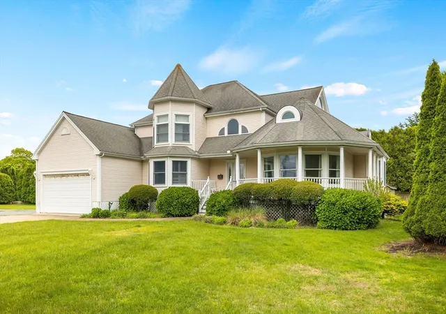 Photo 3 of Single family home for sale at 276 Shore St, Falmouth, MA 02540 | MLS# 73473359 | Listing updated on 2026-10-01