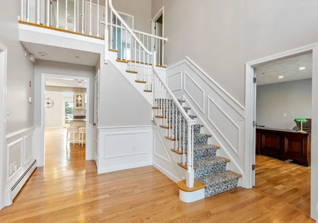 4th image of 14 Lakeview Ave, Danvers, MA 01923 | MLS# 73557603