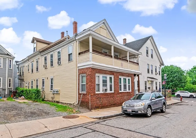 40th image of 5 Dublin St, Lowell, MA 01854 | MLS# 73552034