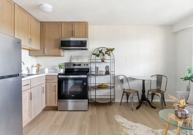 3rd image of 340 Main St, Melrose, MA 02176