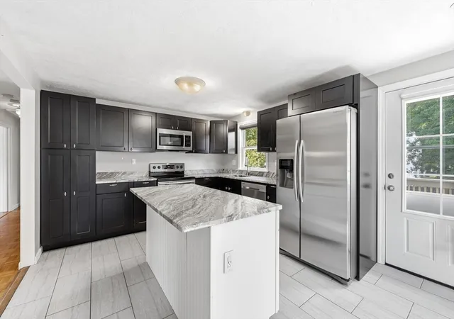 Photo 3 of Single family home for sale at 51 Broad Street, Billerica, MA 01821 | MLS# 73568998 | Listing updated on 2026-09-15