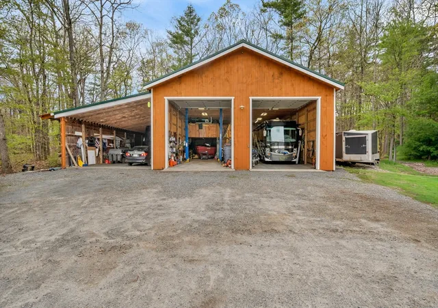 40th image of 11 Longwood Dr, Lunenburg, MA 01462 | MLS# 73478315