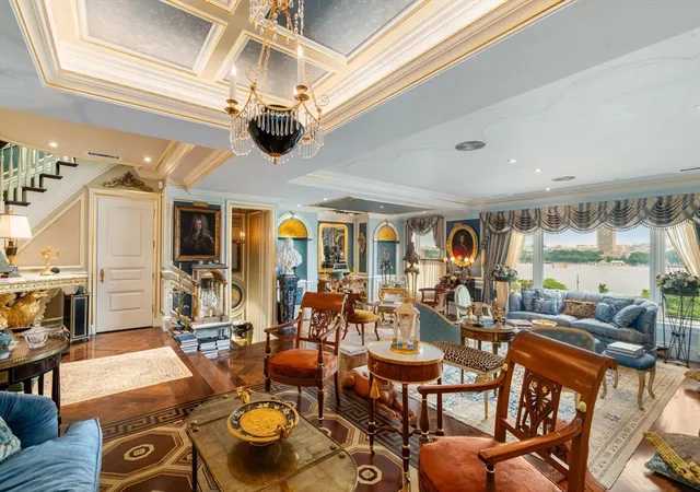 2nd image of 316 Beacon St #Penthouse, Boston, MA 02116 | MLS# 73552178