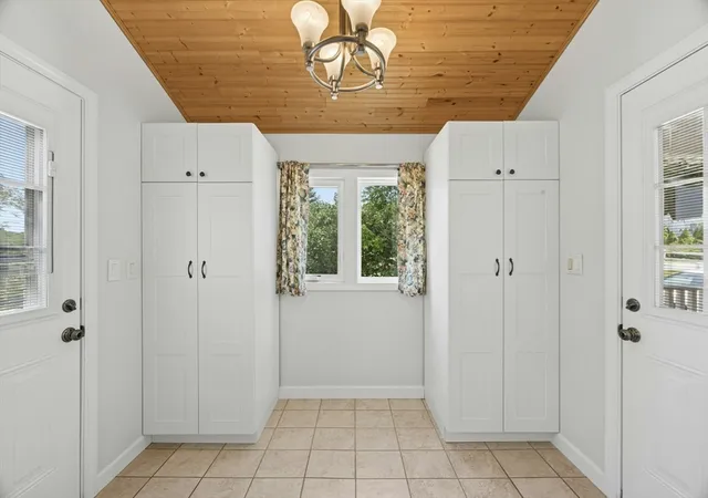 Photo 4 of Single Family Residence at 18 Proctor Rd, Chelmsford, MA 01824 | MLS# 73556465 |  | Sold on 2026-09-17