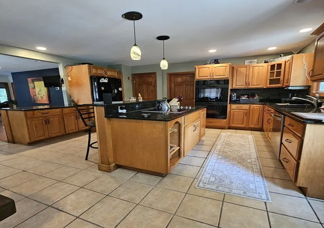 Photo 2 of Sale Pending at 25 Robbins Ave, Dracut, MA 01826 | MLS# 73552352 | Listing updated on 2026-09-04