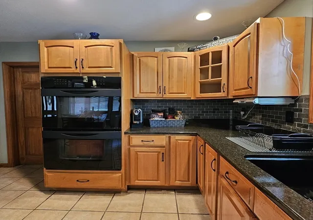 Photo 3 of Sale Pending at 25 Robbins Ave, Dracut, MA 01826 | MLS# 73552352 | Listing updated on 2026-09-04