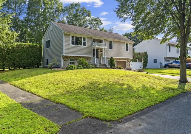 Photo 3 of Single family home for sale at 2 Cutter Ln, South Dartmouth, MA 02748 | MLS# 73565456 | Listing updated on 2026-09-24