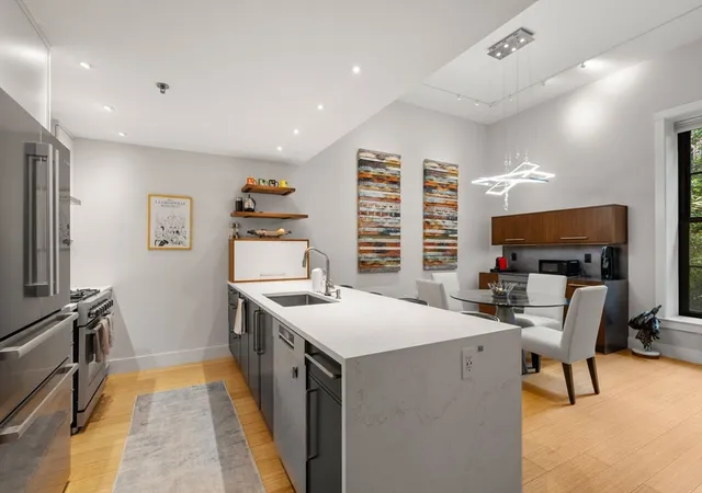 Listing Photo 4 - Condo for sale in Gateway Terrace located at 21 Father Francis Gilday, Boston, MA 02118 - Unit #102