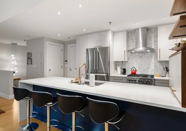 Listing Photo 5 - Condo for sale in Gateway Terrace located at 21 Father Francis Gilday, Boston, MA 02118 - Unit #102