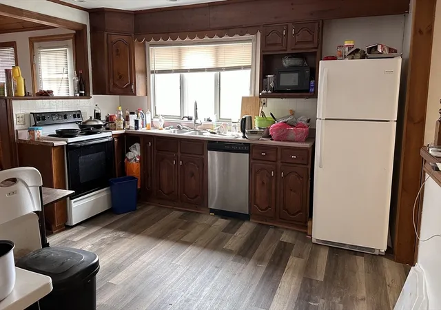 Photo 4 of Sale Pending at 266 Brookfield Rd, Charlton, MA 01507 | MLS# 73559237 | Listing updated on 2026-08-26