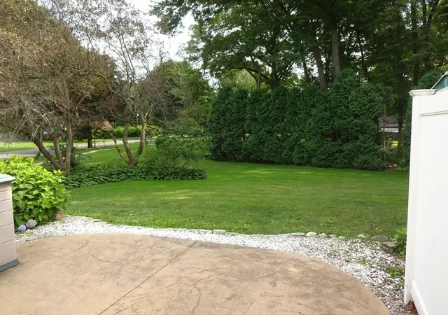 Photo 4 of Condo for sale at 1 Plantation Dr #1, Agawam, MA 01001 | MLS# 73562969 | Listing updated on 2026-10-21