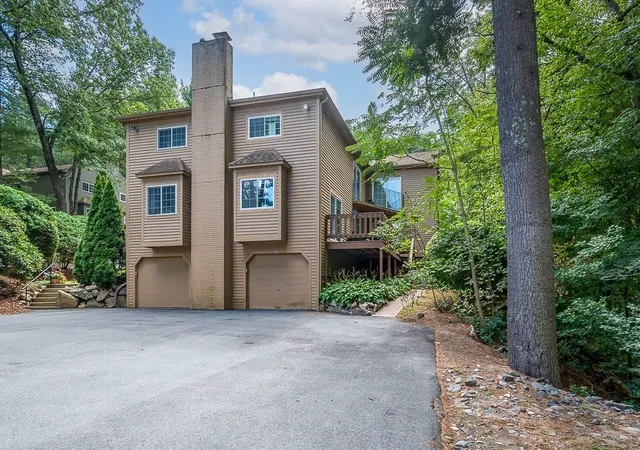 2nd image of 25 Voyagers Ln #25, Ashland, MA 01721 | MLS# 73568324