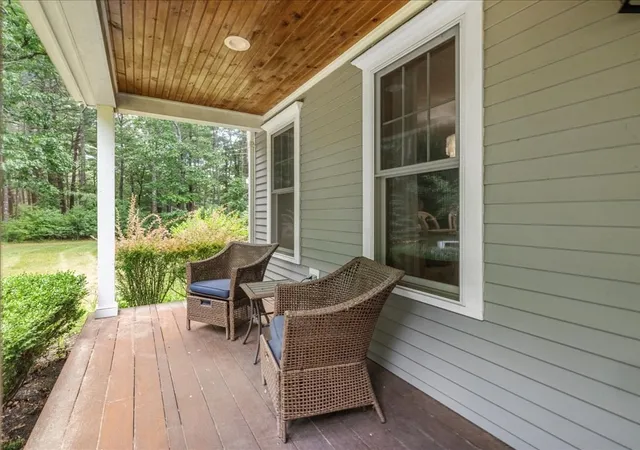 4th image of 14 Grove St, Kingston, MA 02364 | MLS# 73549832
