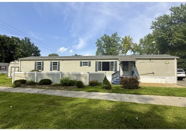 27th image of 11 Quaboag Valley, Palmer, MA 01069 | MLS# 73565716