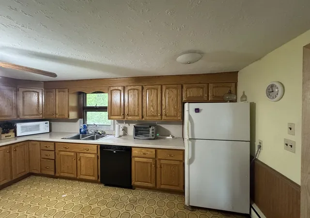 Homes for sale in East Longmeadow, MA | 210 Shaker Rd, East Longmeadow, MA 01028 | MLS# 73518058