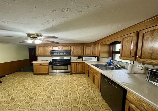 Homes for sale in East Longmeadow, MA | 210 Shaker Rd, East Longmeadow, MA 01028 | MLS# 73518058