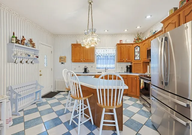 Photo 5 of Single family home for sale at 618 Robeson St, Fall River, MA 02720 | MLS# 73548826 | Listing updated on 2026-09-04