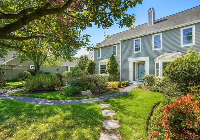 Homes for sale in Hingham, MA | 22 Floret Circle #22, Hingham, MA 02043 | MLS# 73529386