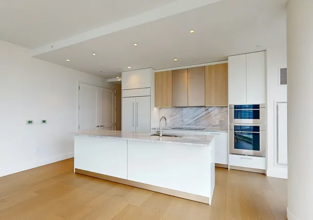 Photo 4 of Condo for sale at 240 Devonshire St #4808, Boston, MA 02110 | MLS# 73563044 | Listing updated on 2026-09-09
