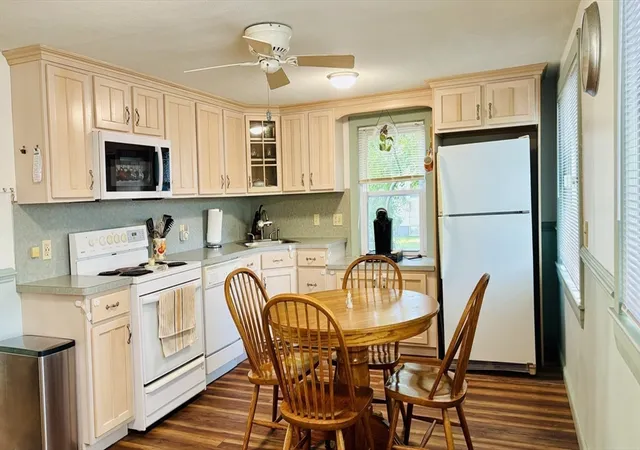 Photo 3 of Sale Pending at 47 South Ctr St, Bellingham, MA 02019 | MLS# 73559071 | Listing updated on 2026-08-31