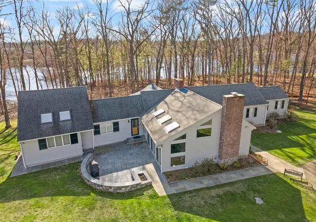 Homes for sale in Marlborough, MA | 111 Hager St, Marlborough, MA 01752 | MLS# 73500345