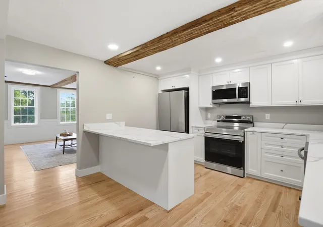 Homes for sale in Westford, MA | 164 Main St #B, Westford, MA 01886 | MLS# 73542171