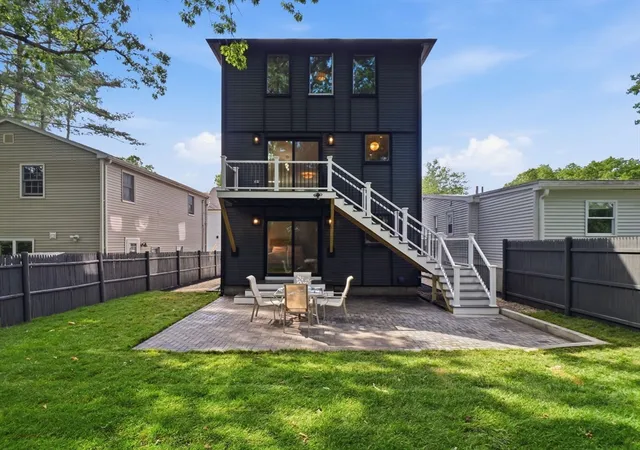 2nd image of 13 Audubon Rd, North Reading, MA 01864 | MLS# 73535008
