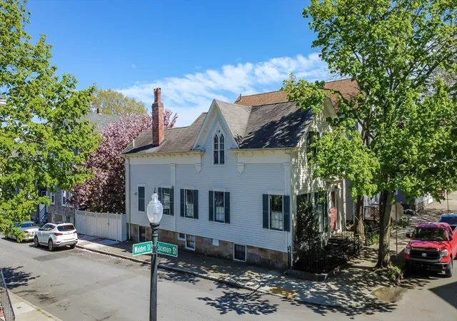 Homes for sale in New Bedford, MA | 90 Walden St, New Bedford, MA 02740 | MLS# 73523514