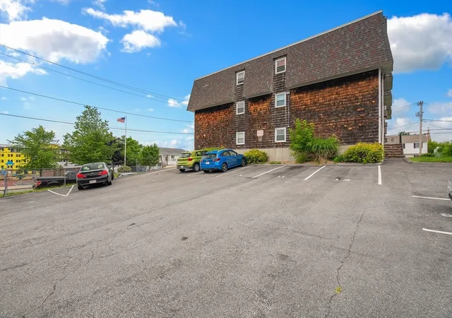 18th image of 464 Bank #3, Fall River, MA 02720 | MLS# 73557156