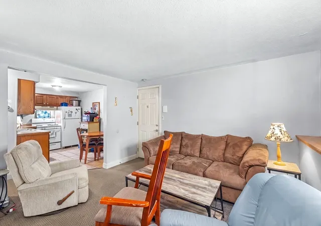 4th image of 464 Bank, Fall River, MA 02720