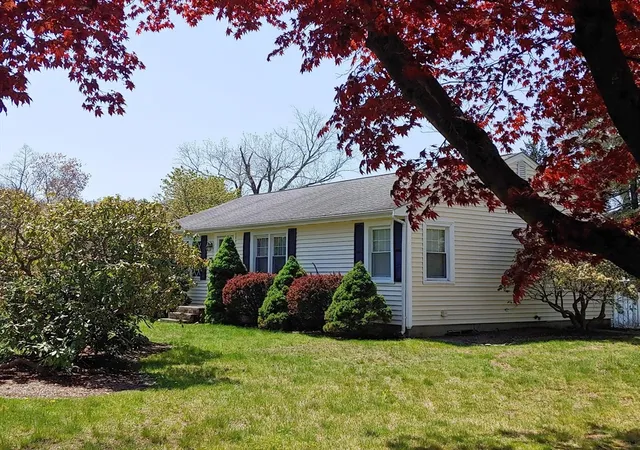 Homes for sale in Bellingham, MA | 39 Elvira St, Bellingham, MA 02019 | MLS# 73517792