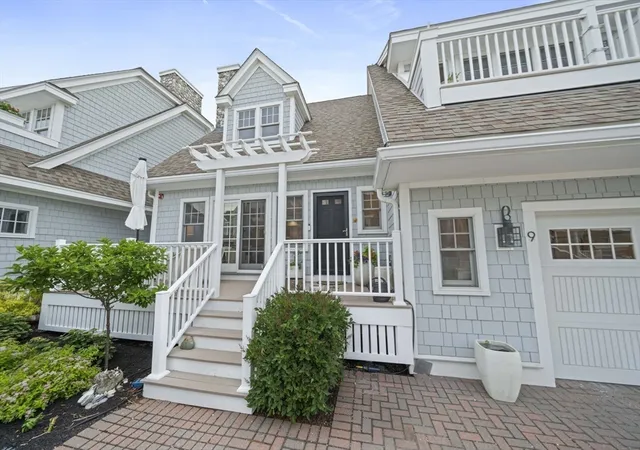 Homes for sale in Scituate, MA | 33 Central Ave, Scituate, MA 02066
