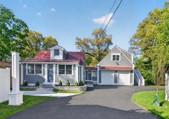 2nd image of 492 Merrimac, Newburyport, MA 01950 | MLS# 73537752