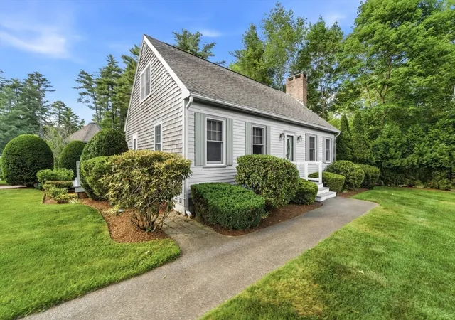 Photo 2 of Sale Pending at 536 Plymouth St, Middleboro, MA 02346 | MLS# 73537380 | Listing updated on 2026-09-17