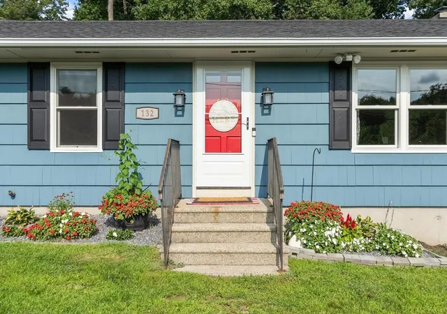 4th image of 132 Main St, Holden, MA 01520 | MLS# 73562461
